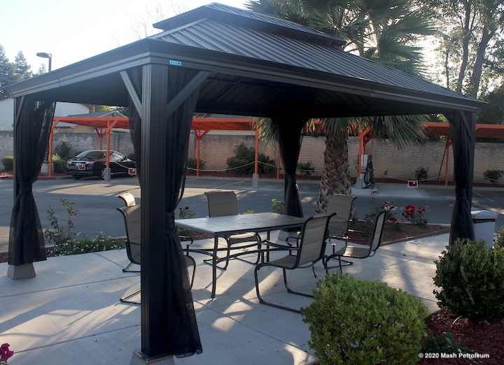 Rest area at 1009 Oliver Rd, Failfield CA